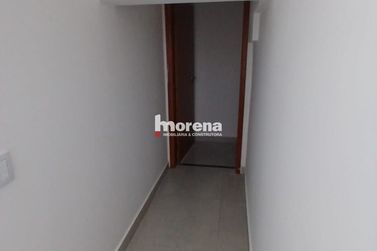 Sal&atilde;o Comercial para alugar - 70m&sup2; - Zona V