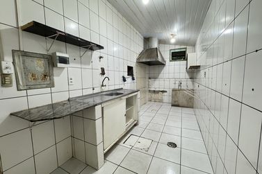 Sal&atilde;o Comercial para alugar - 95m&sup2; - Pr&oacute;ximo &agrave; Unipar Sede