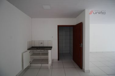 Sal&atilde;o Comercial para alugar - 80m&sup2; - Zona III