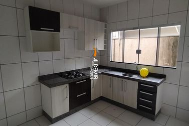 Casa &agrave; venda - 120m&sup2; - Jardim Veneza