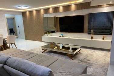 Apartamento &agrave; venda - 270m&sup2; - ZONA I