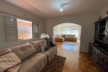 Terreno &agrave; venda - 204m&sup2; - CENTRO