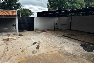 Casa &agrave; venda - 250m&sup2; - Zona VI