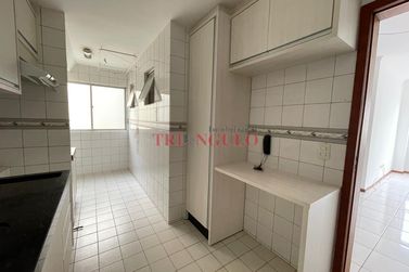 Apartamento &agrave; venda - 77m&sup2; - ZONA II