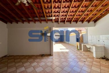 Casa &agrave; venda - 267m&sup2; - Zona II