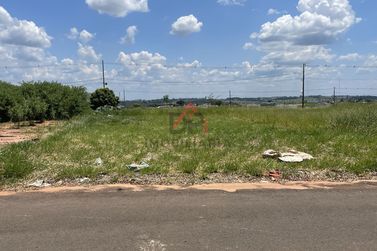 Terreno &agrave; venda - 220m&sup2; - Parque Residencial Metropolitano