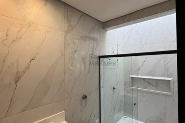 Casa &agrave; venda - 226m&sup2; - Portal das &Aacute;guas
