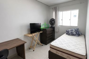 Casa &agrave; venda - 155m&sup2; - Parque Tarum&atilde;