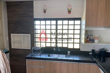 Ch&aacute;cara &agrave; venda - 5123m&sup2; - Serra dos Dourados