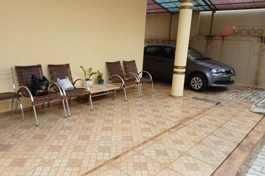 Casa &agrave; venda - Zona VI