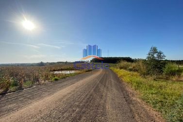 Ch&aacute;cara &agrave; venda - 4m&sup2; - Lovat