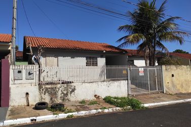 Casa &agrave; venda - 64m&sup2; - Conjunto 28 de Outubro