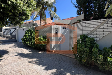 Casa &agrave; venda - 420m&sup2; - Zona I