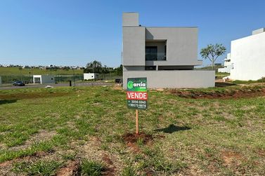 Terreno &agrave; venda - 247m&sup2; - .