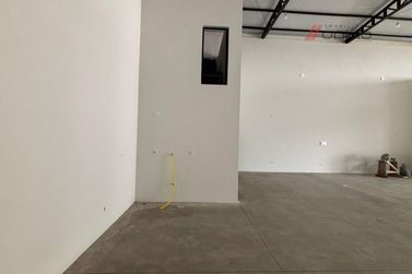 Sal&atilde;o Comercial para alugar - 420m&sup2; - Parque Alto da Parana