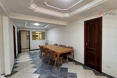 Casa para alugar - 363m&sup2; - Zona IV