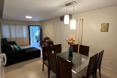 Casa &agrave; venda - 345m&sup2; - Jardim Tamoio