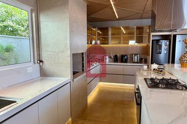 Casa &agrave; venda - 688m&sup2; - Condom&iacute;nio Residencial Soleil