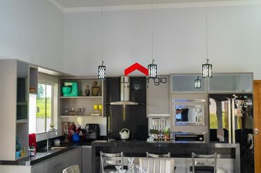 Ch&aacute;cara &agrave; venda - 350m&sup2; - Estrada Jaborandi