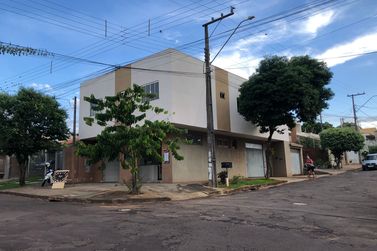 Sobrado &agrave; venda - 