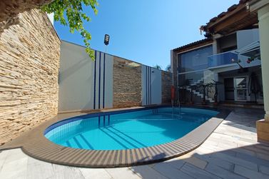 Casa &agrave; venda - 420m&sup2; - Zona I