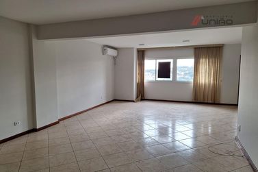 Sal&atilde;o Comercial &agrave; venda - 90m&sup2; - Zona 1