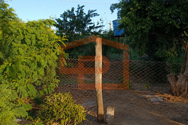 Terreno &agrave; venda - 198m&sup2; - &Aacute;rea Urbana