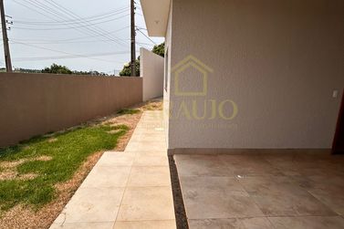 Casa &agrave; venda - 132m&sup2; - Jardim Azal&eacute;ia