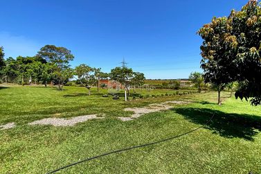 Ch&aacute;cara &agrave; venda - 160m&sup2; - Jardim Pac&iacute;fico