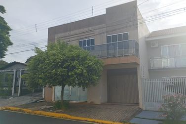 Casa &agrave; venda - 257m&sup2; - ZONA VII
