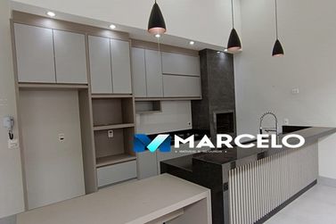 Casa &agrave; venda - 184m&sup2; - Jardim Cima
