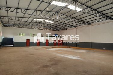 Sal&atilde;o Comercial para alugar - 700m&sup2; - Jardim Santiago