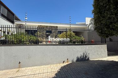 Casa &agrave; venda - 213m&sup2; - Jardim Primavera