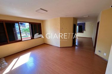 Casa &agrave; venda - 300m&sup2; - CENTRO