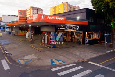 Sal&atilde;o Comercial &agrave; venda - 1470m&sup2; - Zona I