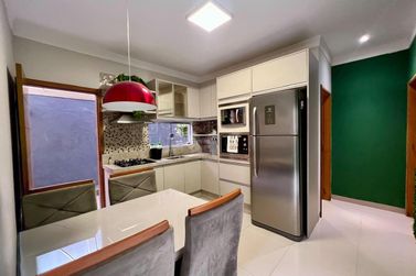 Casa &agrave; venda - Centro