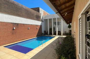 Casa &agrave; venda - 402m&sup2; - Zona I