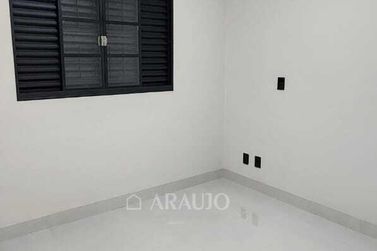 Casa &agrave; venda - 135m&sup2; - Jardim Alphaville