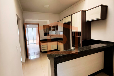 Casa &agrave; venda - 121m&sup2; - Jardim Caravelle