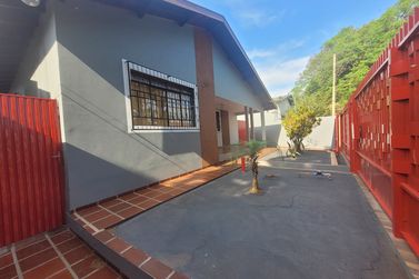 Casa para alugar - 125m&sup2; - Zona I