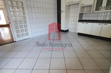 Casa para alugar - 380m&sup2; - Zona I