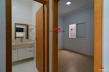 Casa &agrave; venda - 150m&sup2; - Jardim Santa Clara
