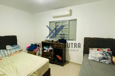 Casa &agrave; venda - 200m&sup2; - Jardim Aratimb&oacute;