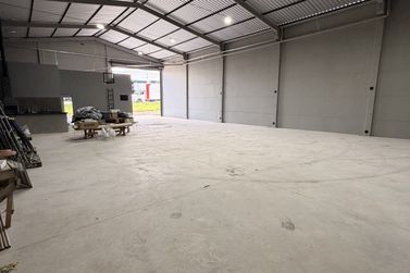 Sal&atilde;o Comercial &agrave; venda - 330m&sup2; - Parque Viena