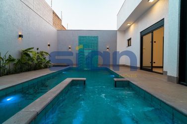 Casa &agrave; venda - 375m&sup2; - Zona VII