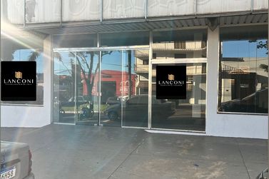 Sal&atilde;o Comercial para alugar - 500m&sup2; - ZONA VII