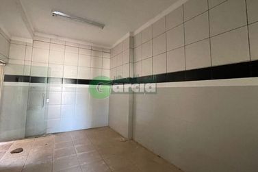 Sal&atilde;o Comercial para alugar - 280m&sup2; - Zona I-A