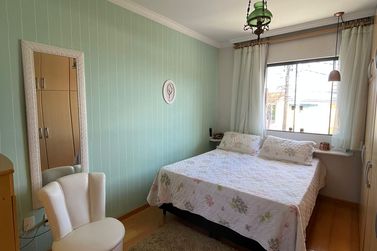 Sobrado &agrave; venda - 200m&sup2; - Zona II