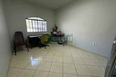 Casa &agrave; venda - 300m&sup2; - Parque San Remo I