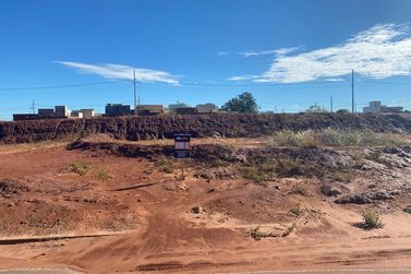 Terreno &agrave; venda - 1197m&sup2; - Jardim Pimentel